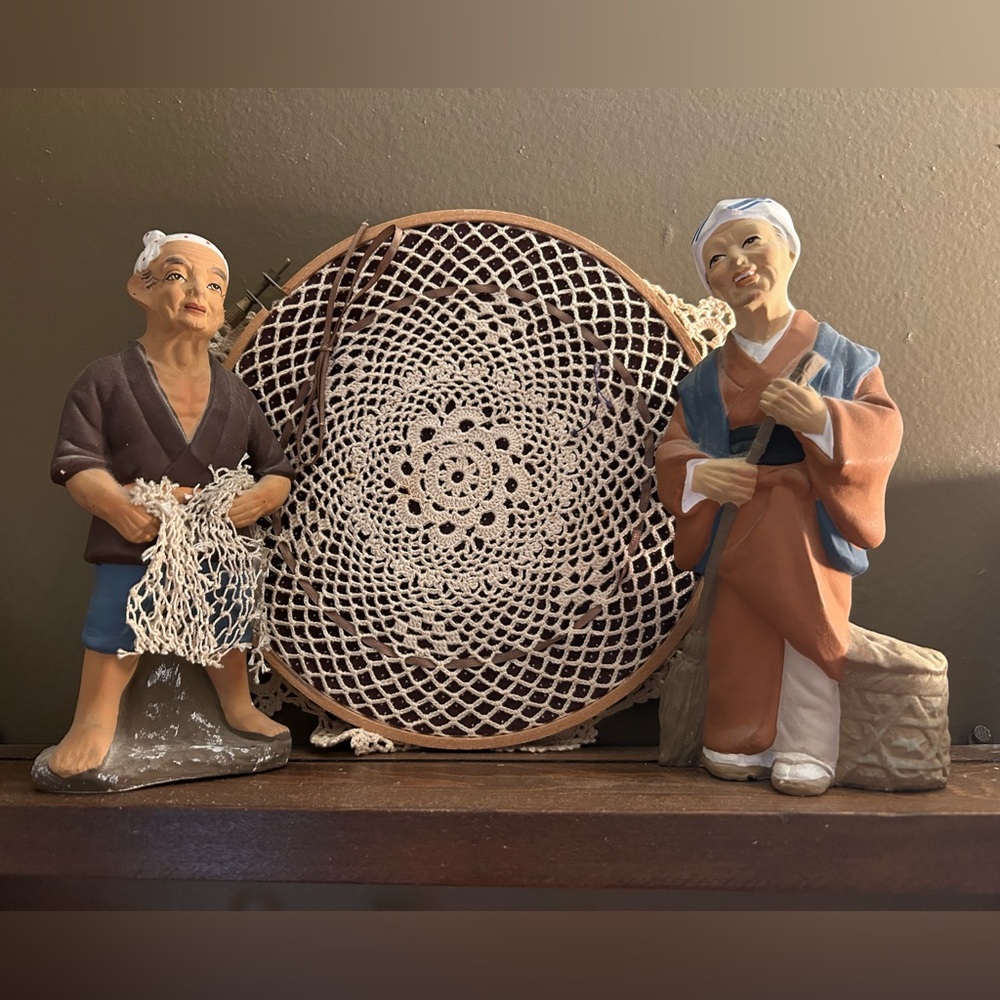 Pair, detailed Asian Worker Figurines. Ceramic clay material. Actual cloth net.